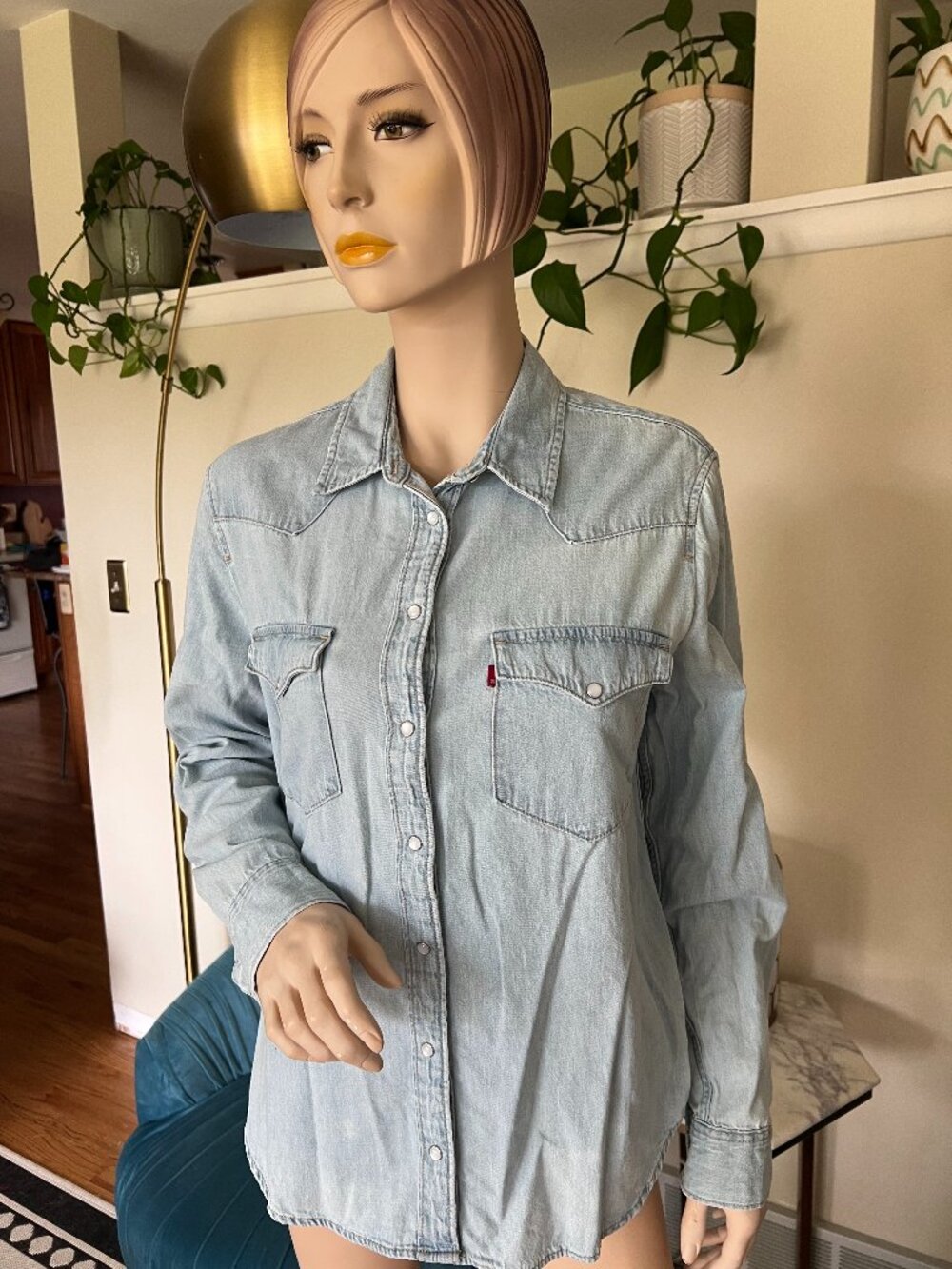 Levi's Light Wash Essential Denim Western Pearl Snap Shirt L